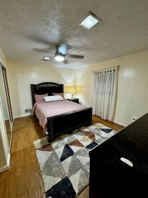 Spacious House In Highview Louisville